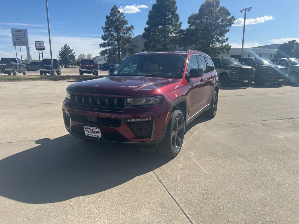 New 2026 Jeep Grand Cherokee L Limited AWD/4WD image 1