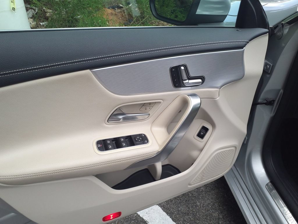 Used 2021 Mercedes-Benz CLA 250 image 17