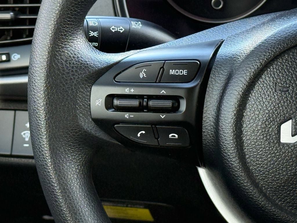 Used 2023 Kia Rio S w/ Technology Package image 21