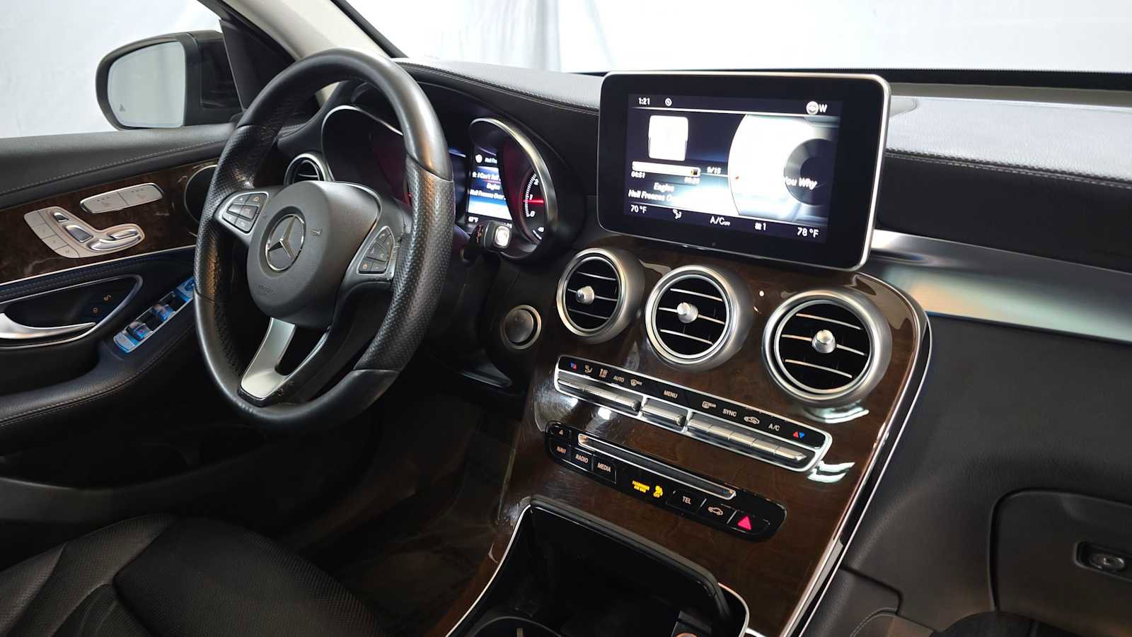 Used 2016 Mercedes-Benz GLC 300 4MATIC image 11