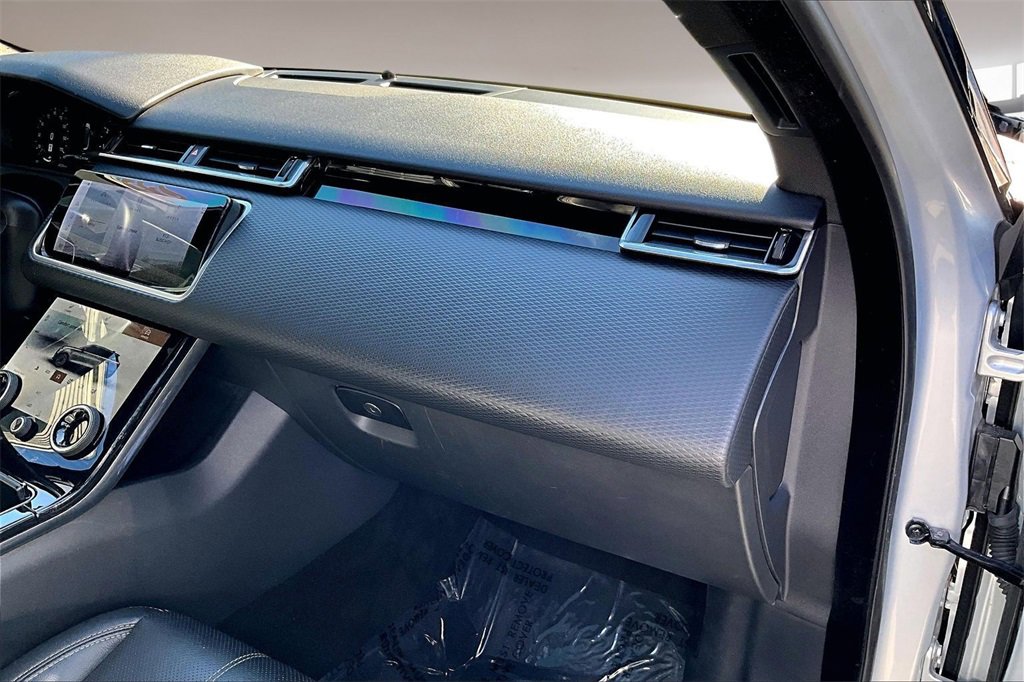 Used 2021 Land Rover Range Rover Velar R-Dynamic S image 24