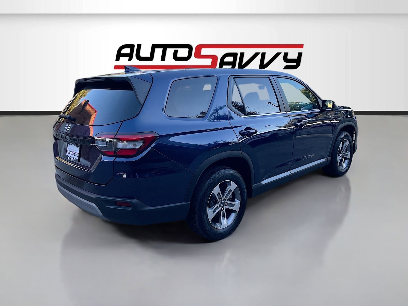 Used 2025 Honda Pilot EX-L image 7