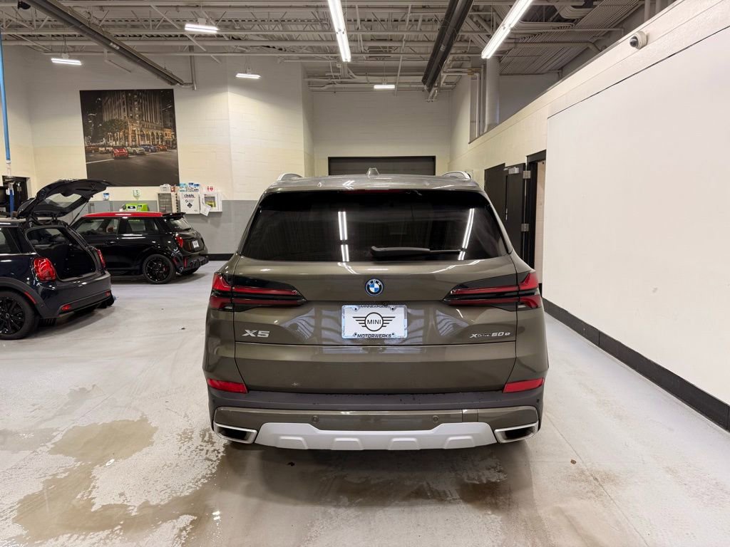 Used 2024 BMW X5 xDrive50e w/ Parking Assistance Package image 4