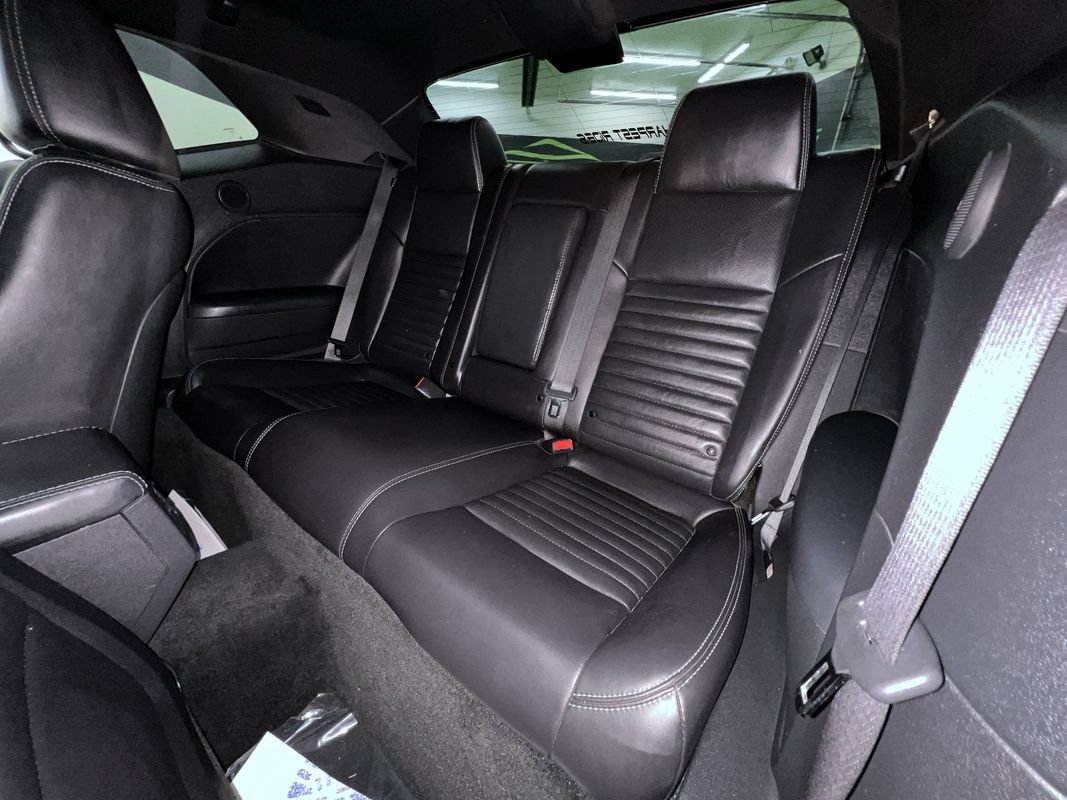 Used 2012 Dodge Challenger R/T RWD image 27