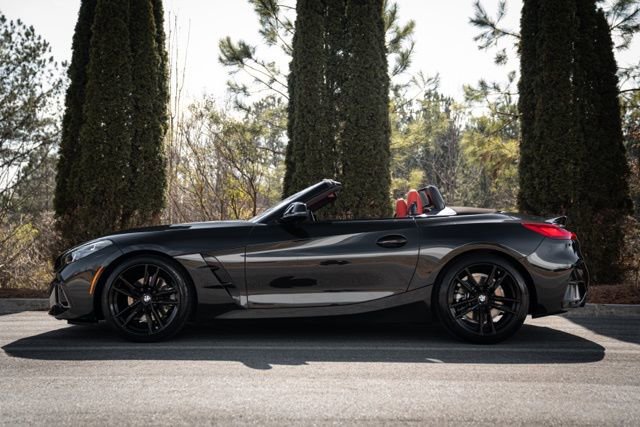 Used 2023 BMW Z4 sDrive30i w/ Shadowloine Package image 11