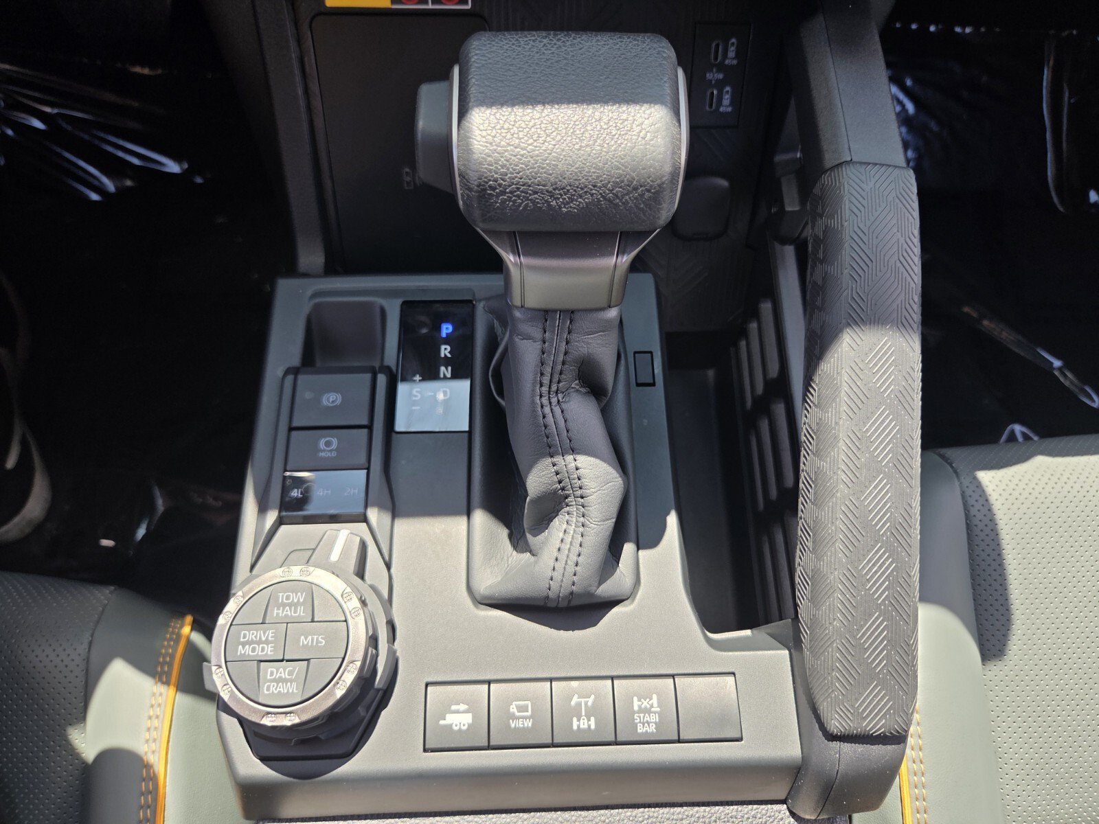 Used 2025 Toyota 4Runner Trailhunter AWD/4WD image 22