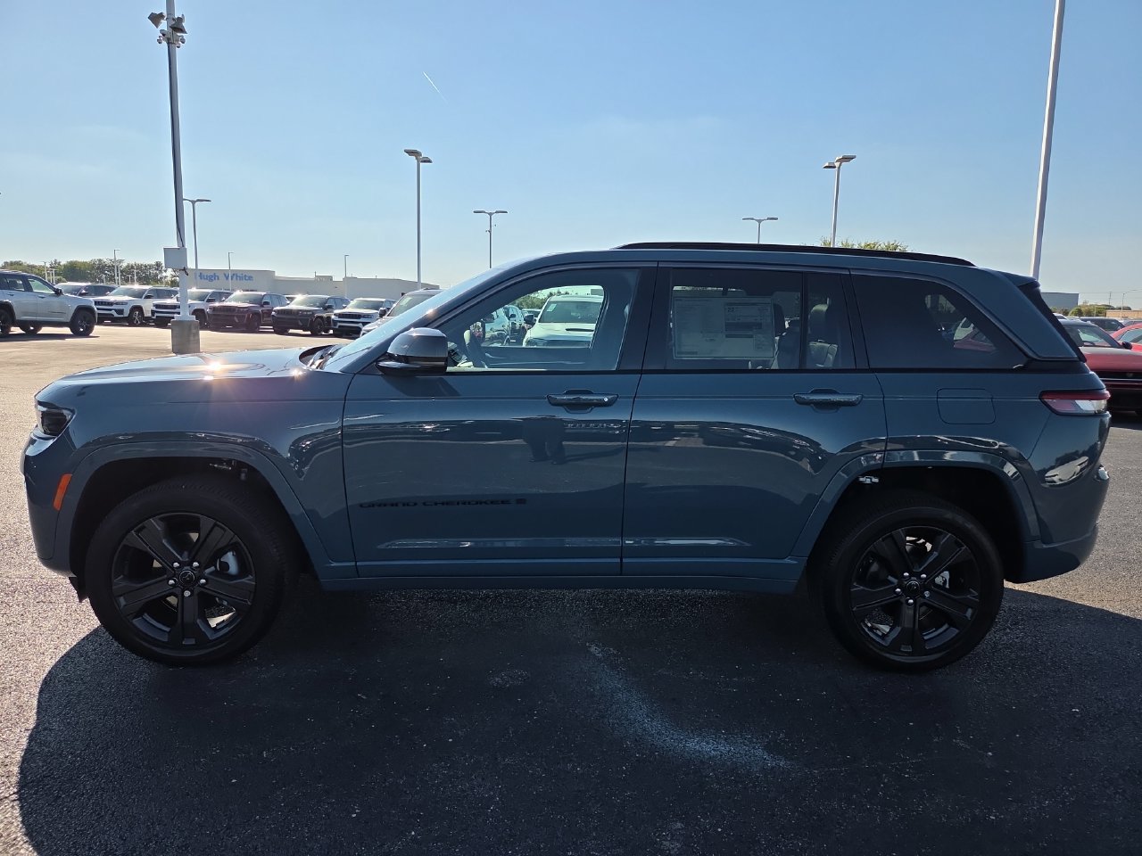 New 2027 Jeep Grand Cherokee Limited AWD/4WD image 27