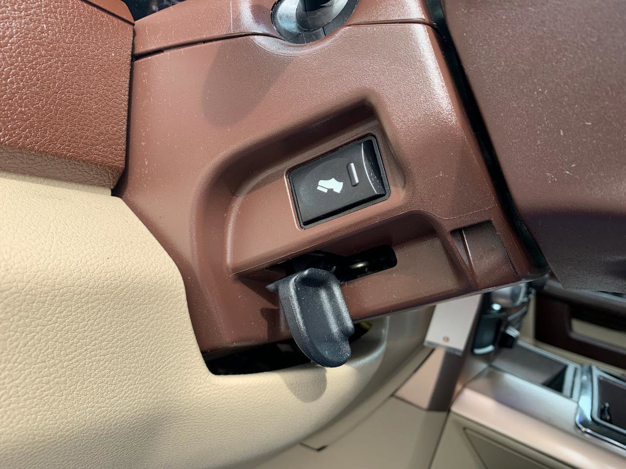 Used 2014 RAM 1500 Laramie Longhorn RWD image 18