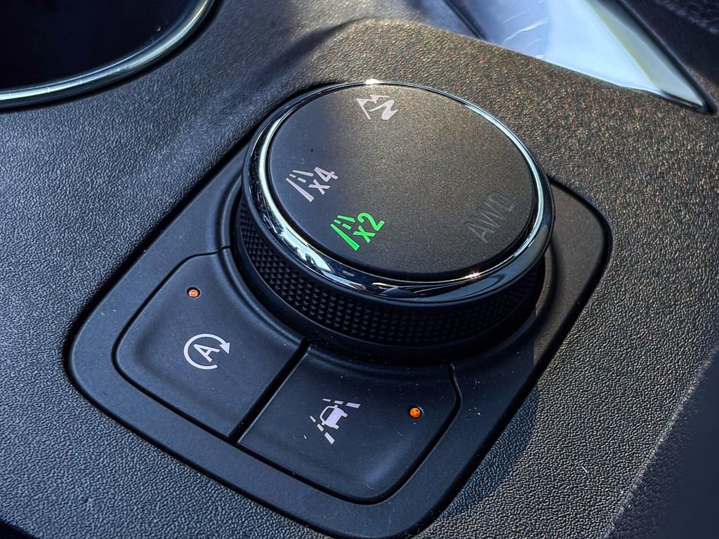 Certified 2023 Chevrolet Traverse RS image 36