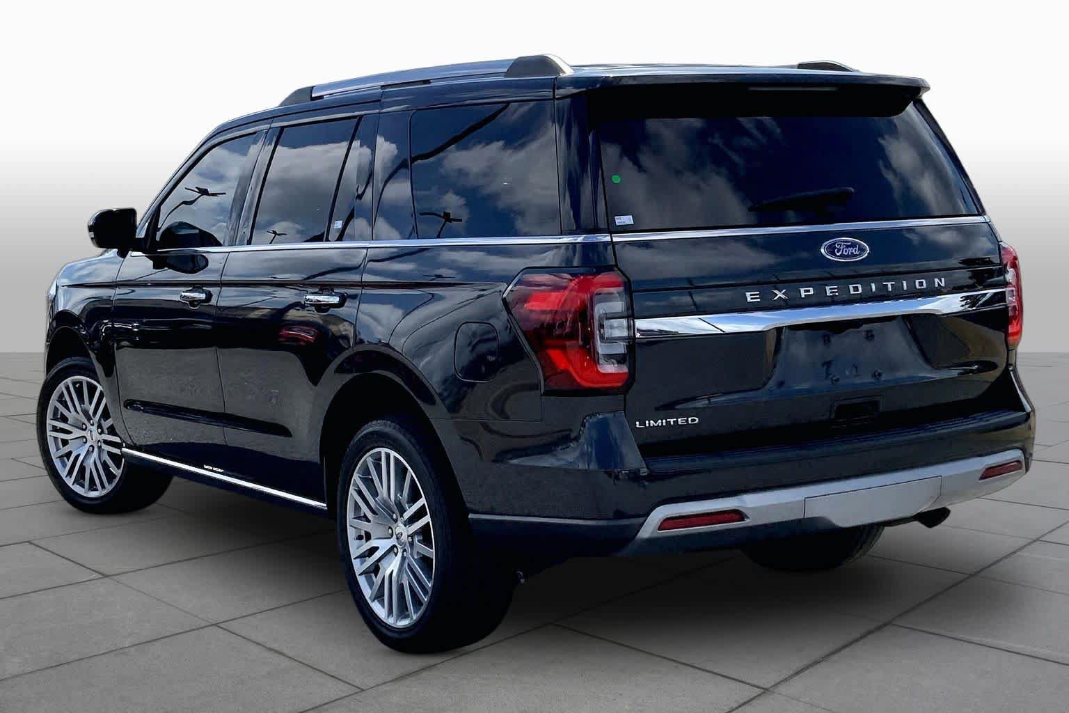Used 2023 Ford Expedition Limited RWD image 11