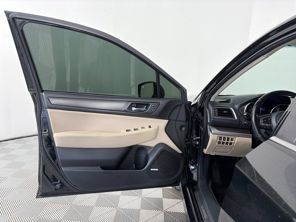 Used 2017 Subaru Legacy 2.5i Limited AWD/4WD image 10