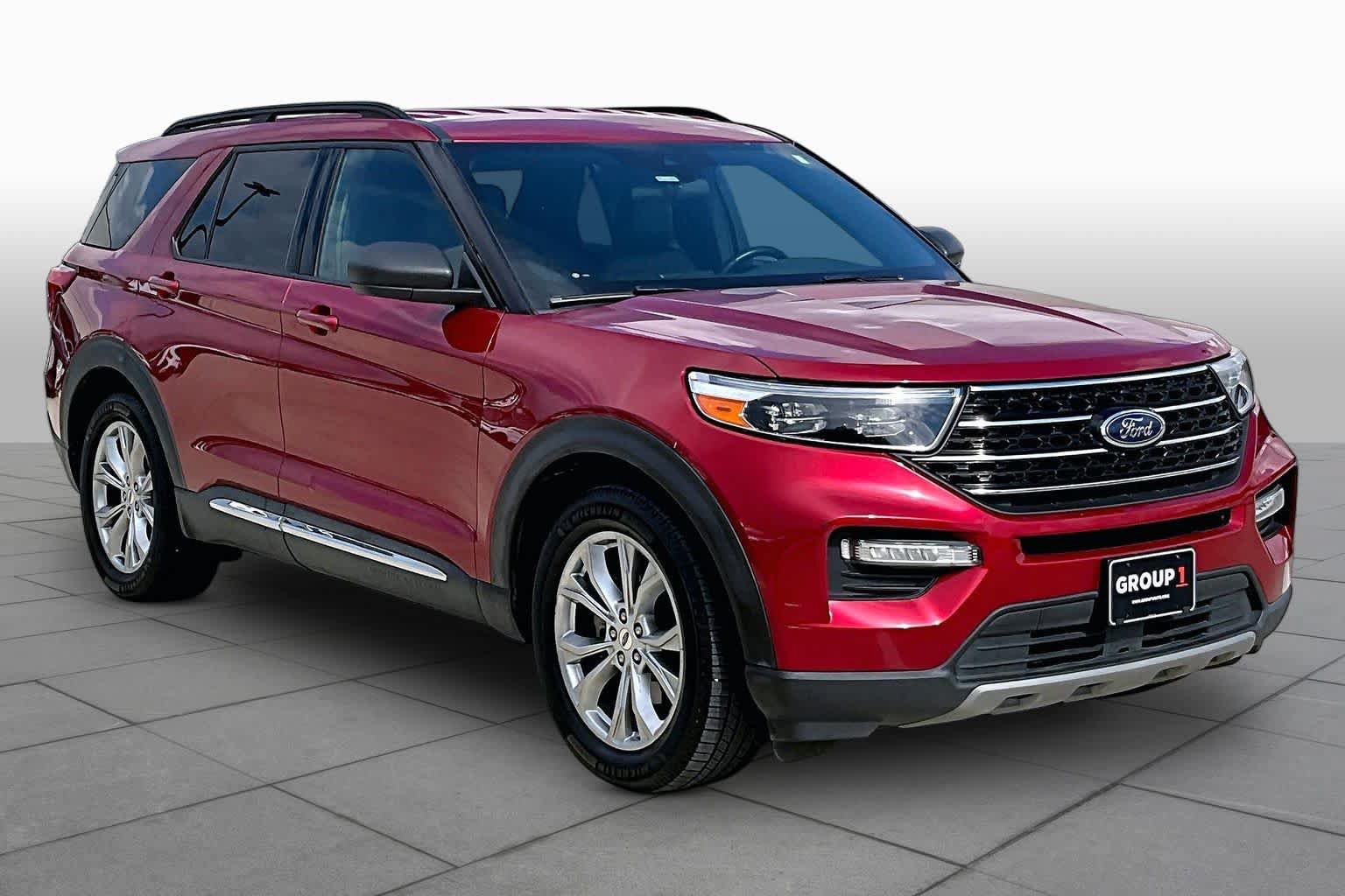 Used 2020 Ford Explorer XLT w/ Equipment Group 202A RWD image 3
