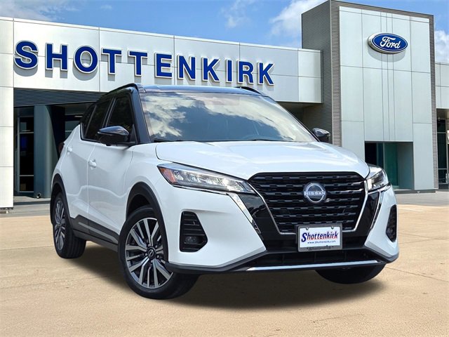 Used 2023 Nissan Kicks SR w/ SR Premium Package