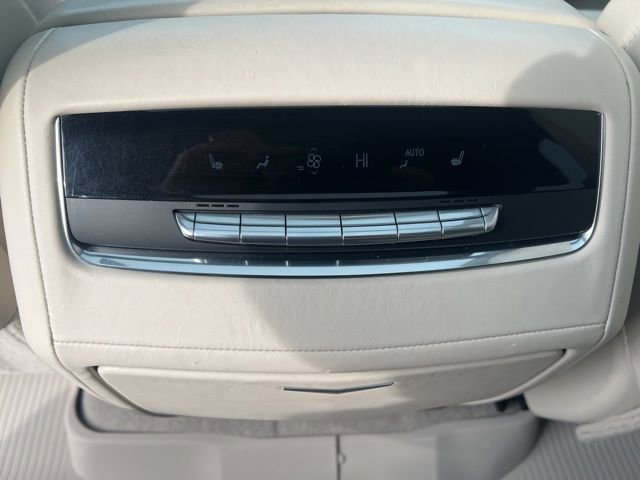 Used 2021 Cadillac Escalade ESV Sport Platinum image 22