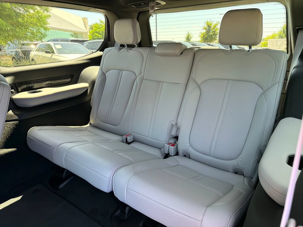 New 2026 Jeep Grand Wagoneer Summit w/ Premium Group III AWD/4WD image 35