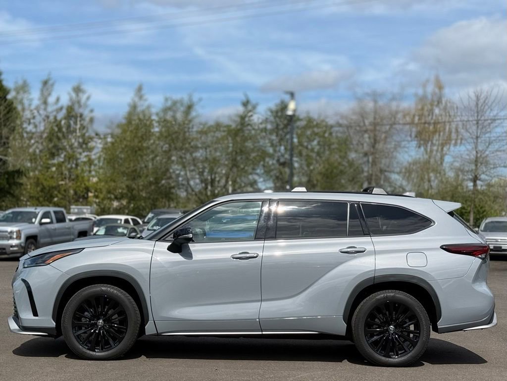 Certified 2025 Toyota Highlander XSE image 2