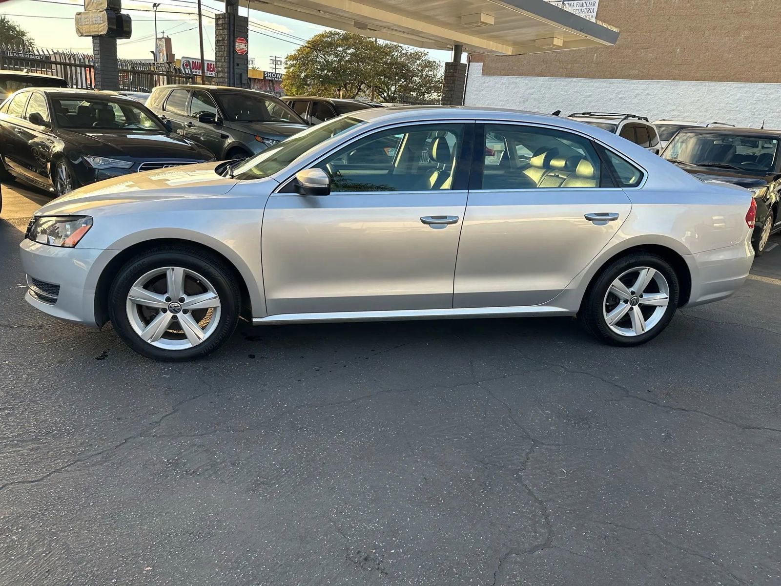 Used 2013 Volkswagen Passat 2.5 SE image 6