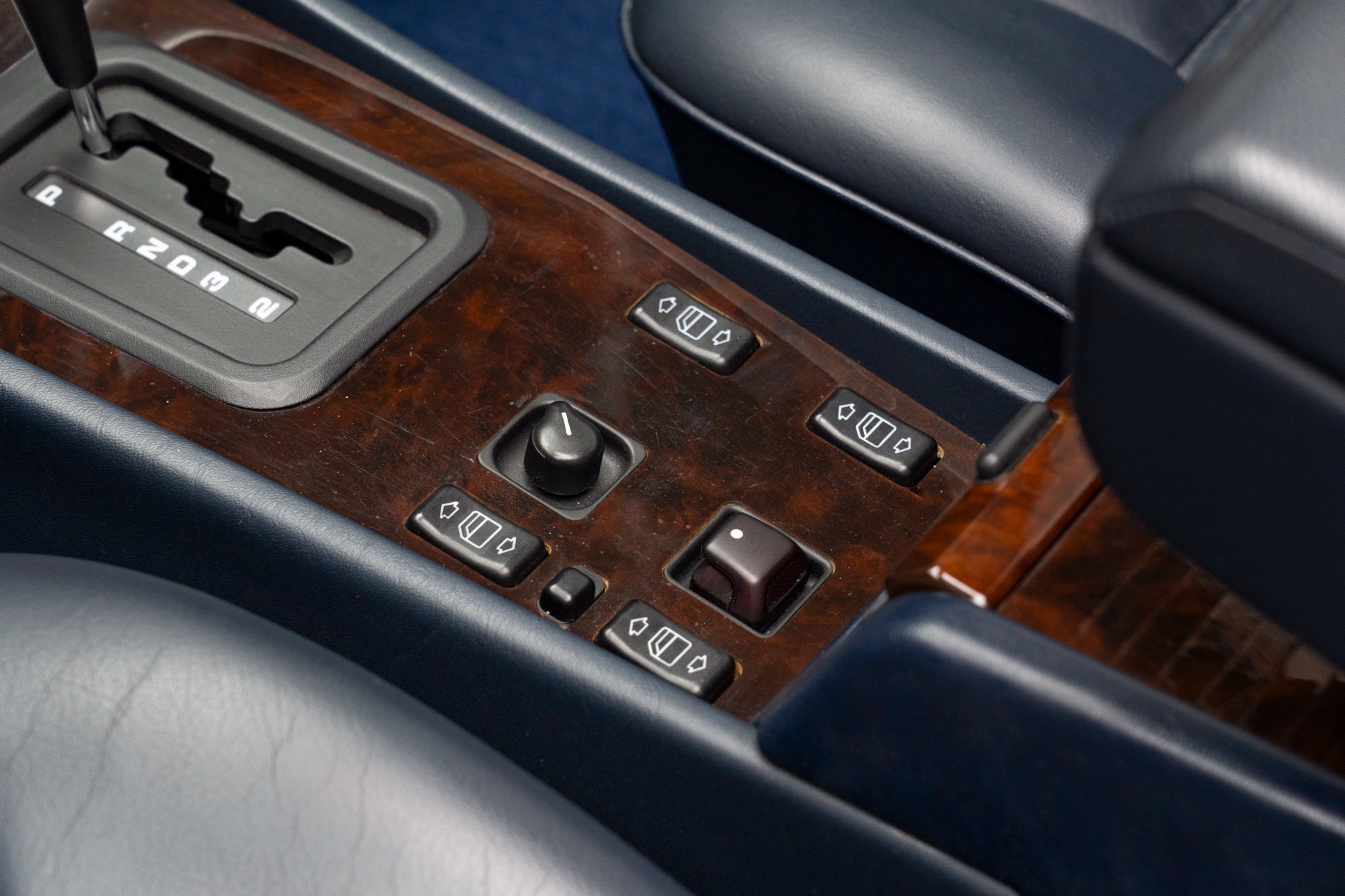 Used 1995 Mercedes-Benz E 320 Convertible image 18