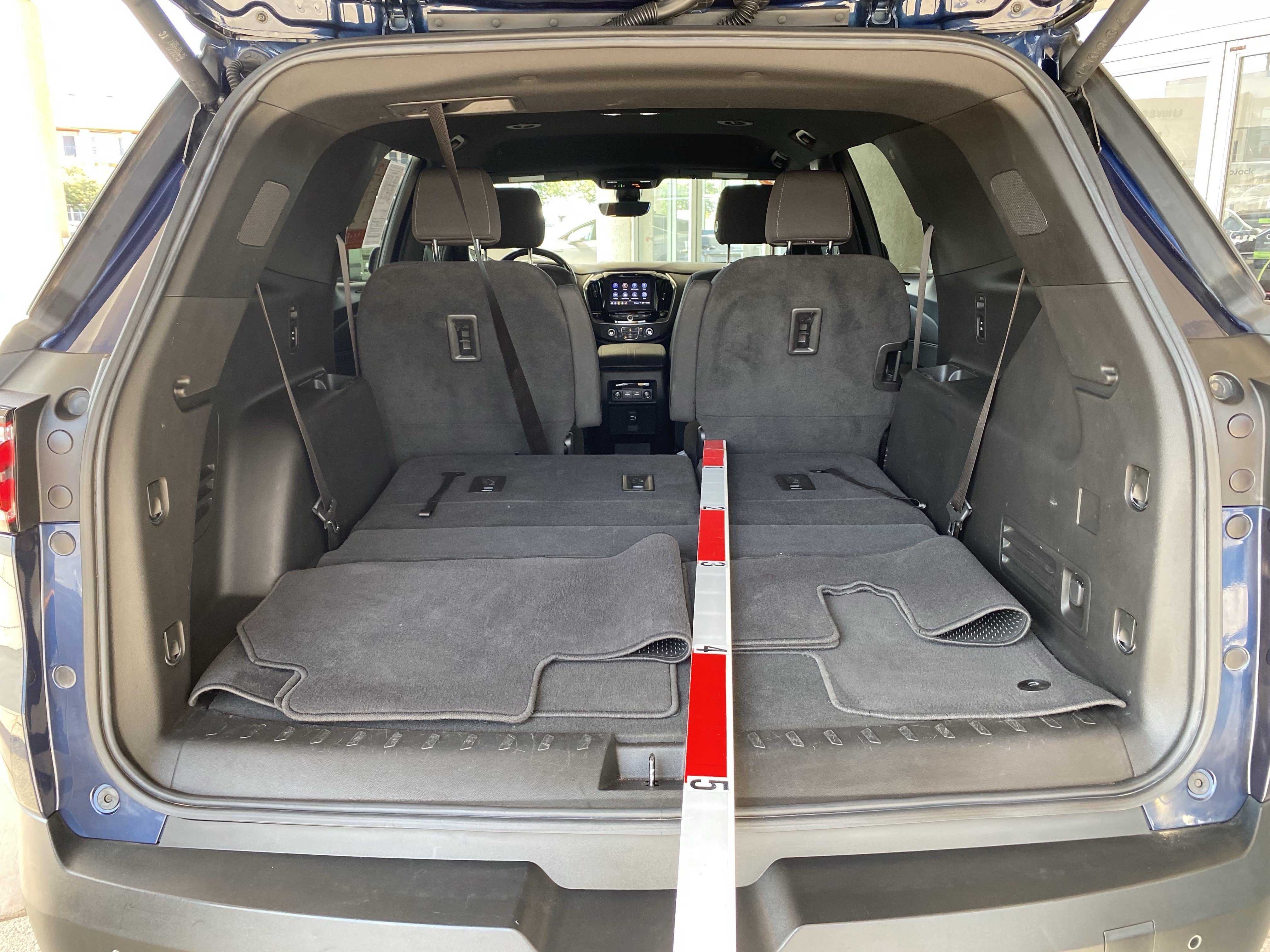Used 2022 Chevrolet Traverse LT FWD image 18