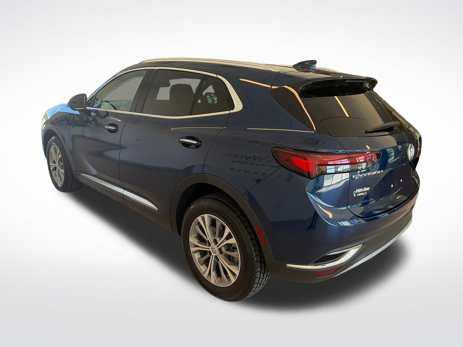 Used 2022 Buick Envision Preferred w/ Safety Package FWD image 2