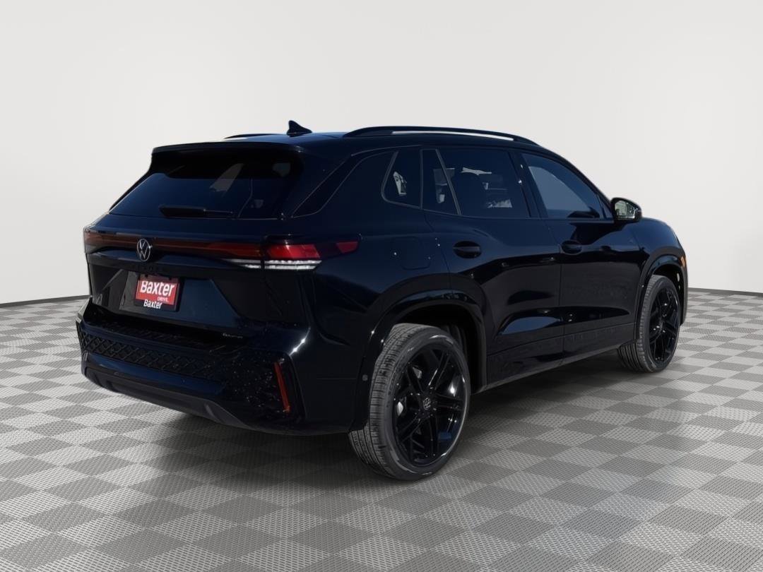 New 2026 Volkswagen Tiguan SE R-Line image 3