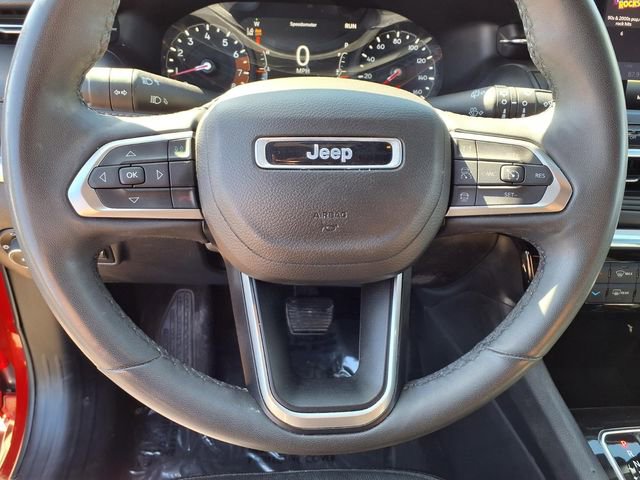 Used 2023 Jeep Compass Limited image 17