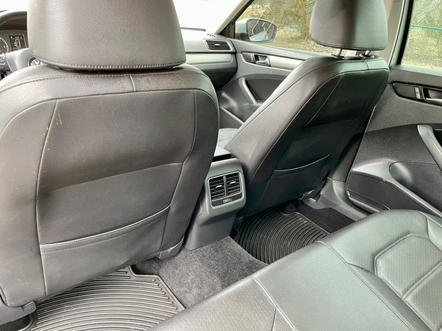 Used 2014 Volkswagen Passat TDI SE image 19