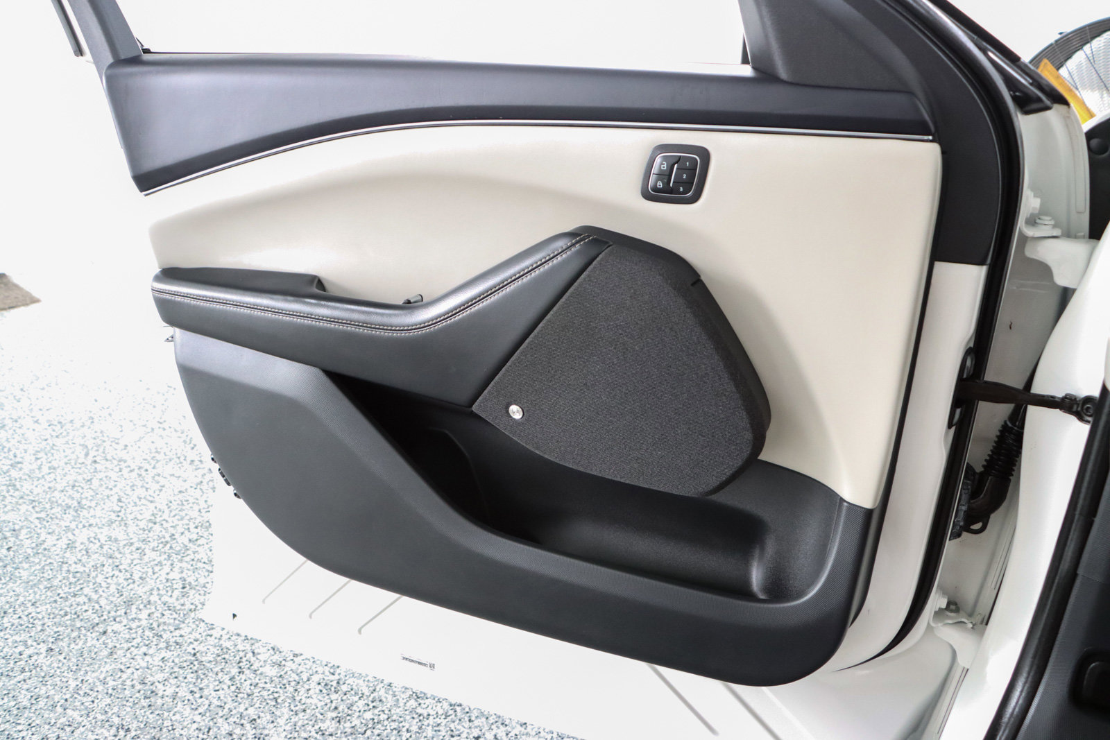 Used 2023 Ford Mustang Mach-E Premium image 22