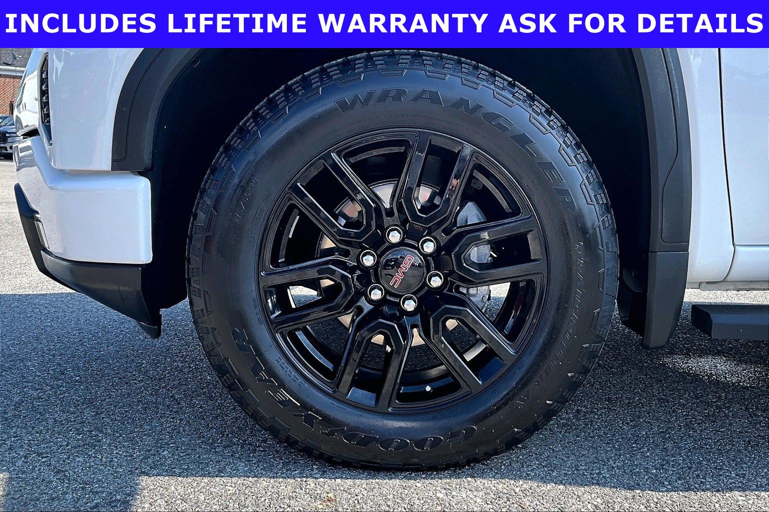Used 2024 GMC Sierra 1500 Elevation AWD/4WD image 8
