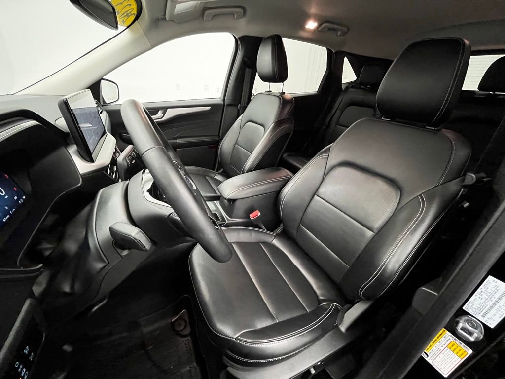 Used 2023 Ford Escape Platinum AWD/4WD image 21