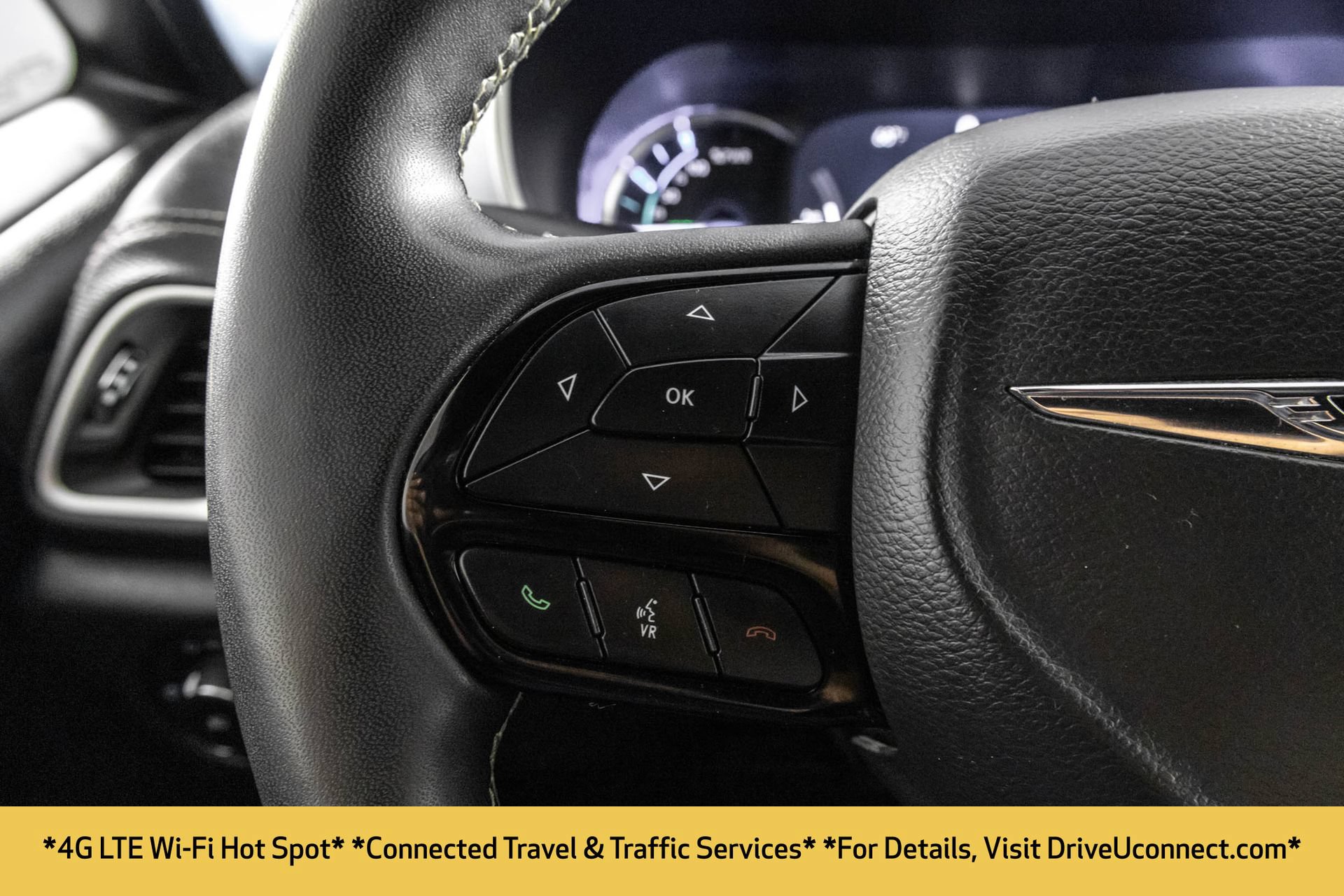 Used 2022 Chrysler Pacifica Touring-L w/ Uconnect Theater Family Group FWD image 29