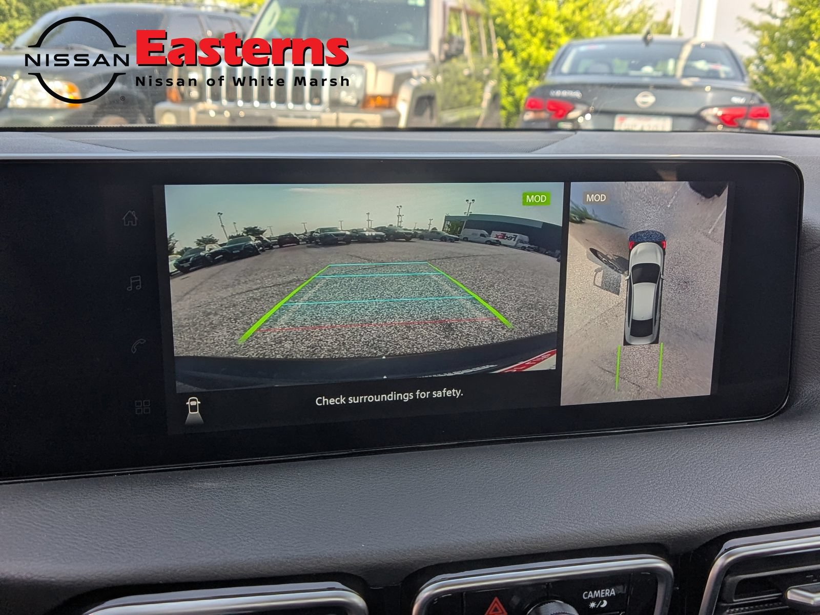 New 2026 Nissan Sentra SR w/ SR Premium Package FWD image 19