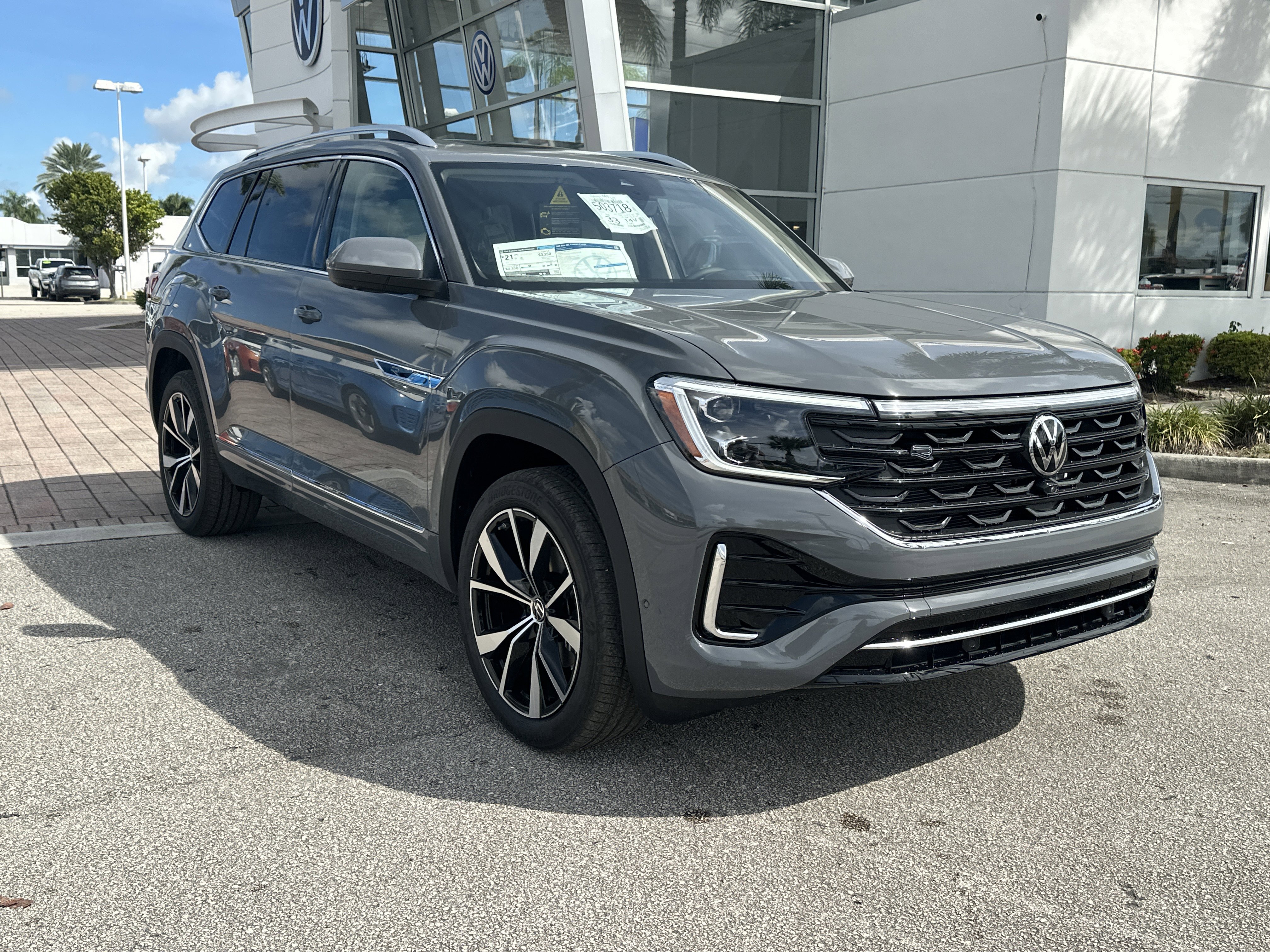 New 2026 Volkswagen Atlas SEL Premium R-Line image 4