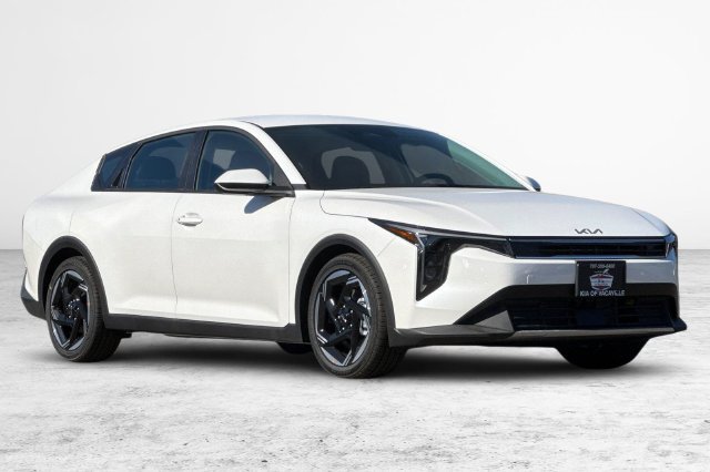 New 2026 Kia K4 EX FWD image 2