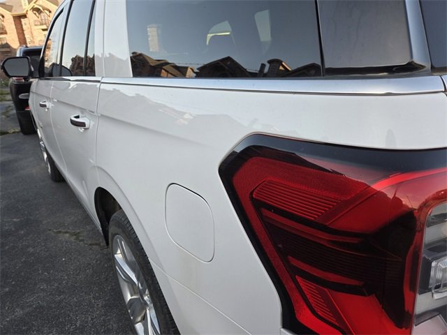 Used 2024 Ford Expedition King Ranch image 6
