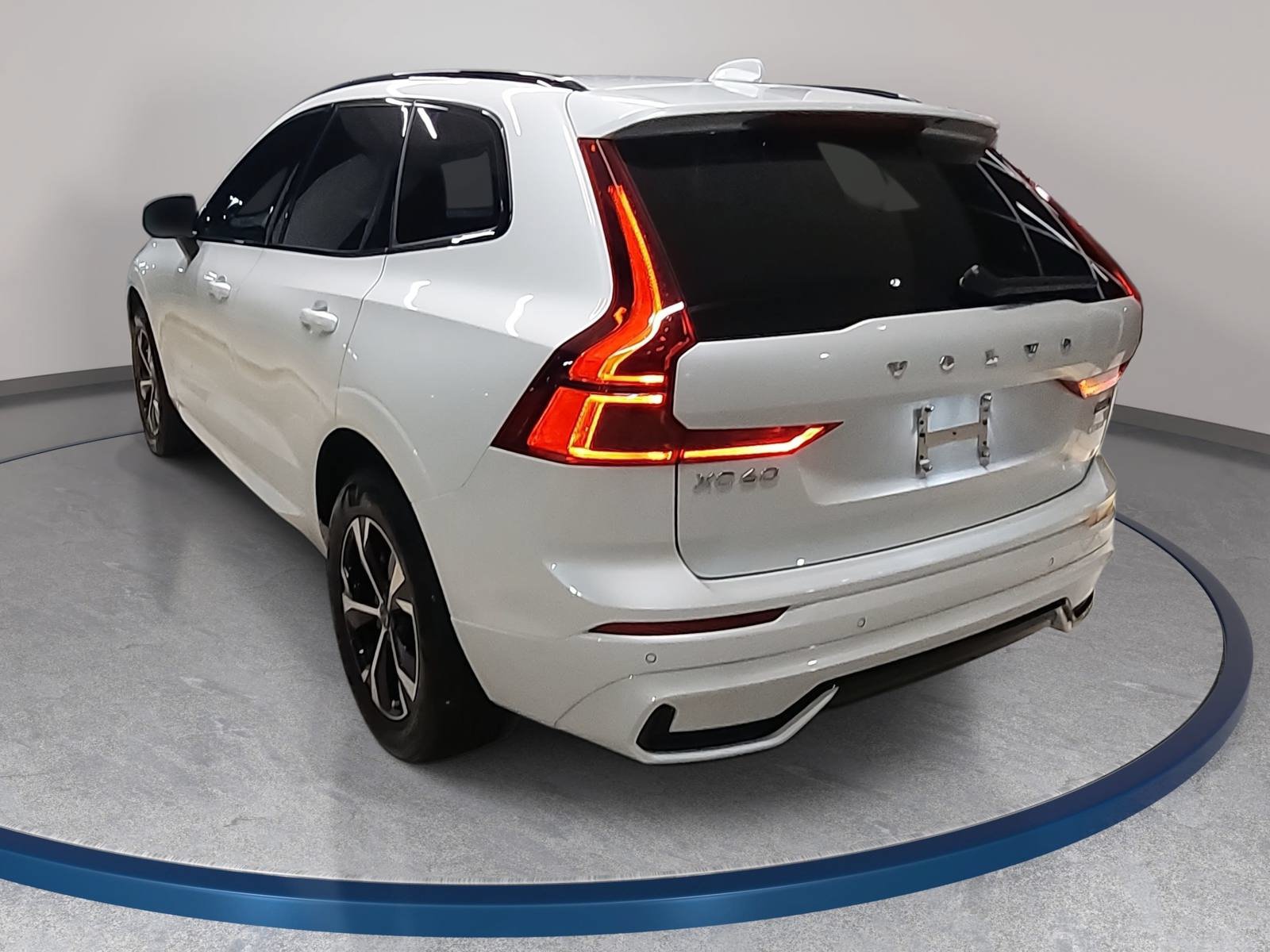 Used 2026 Volvo XC60 B5 Core AWD/4WD image 7