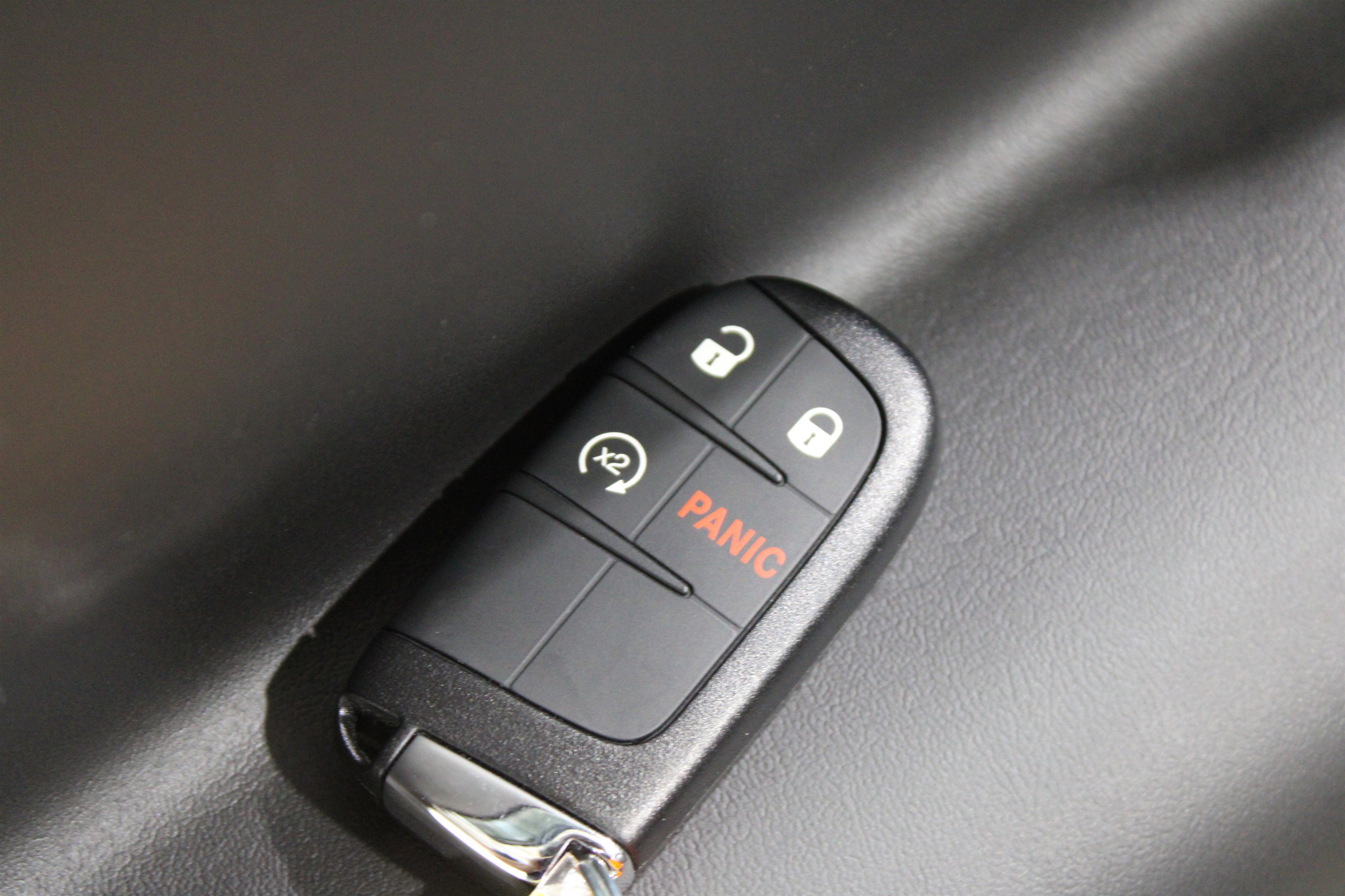 Used 2023 Jeep Renegade Limited image 24