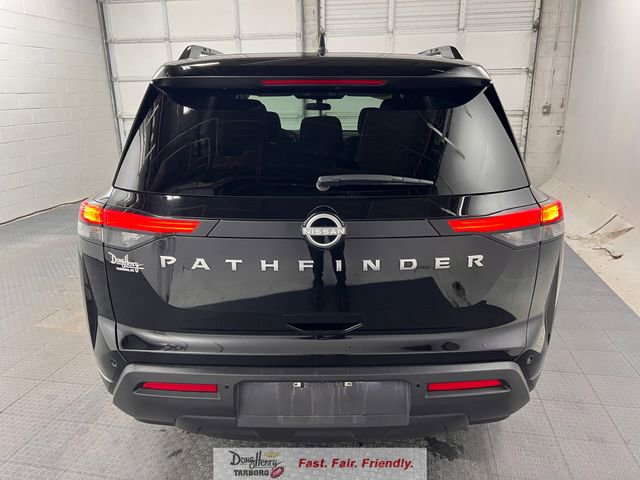 Used 2025 Nissan Pathfinder SV FWD image 8