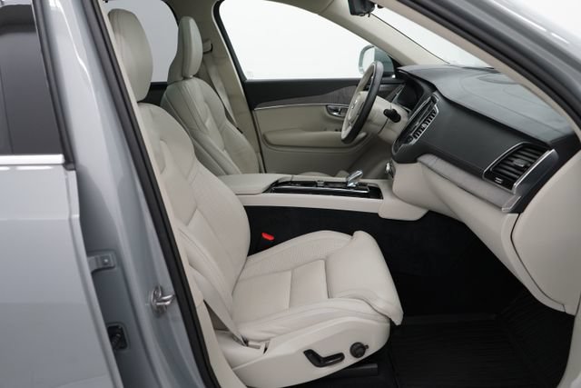Used 2025 Volvo XC90 B6 Ultra w/ Lounge Package AWD/4WD image 66