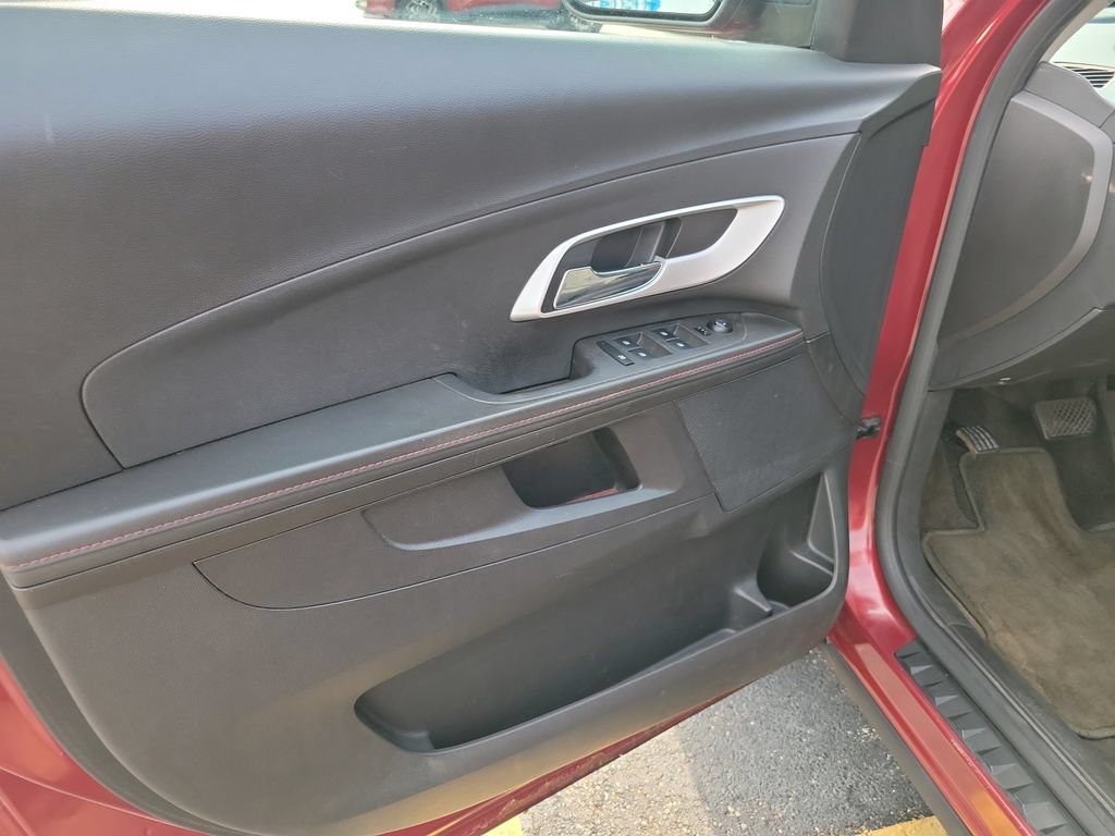 Used 2010 Chevrolet Equinox LT FWD image 21