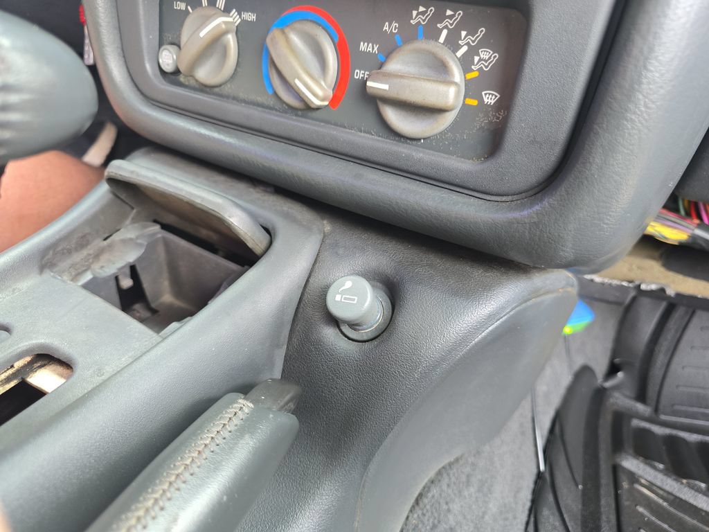 Used 1994 Pontiac Firebird Trans Am RWD image 25