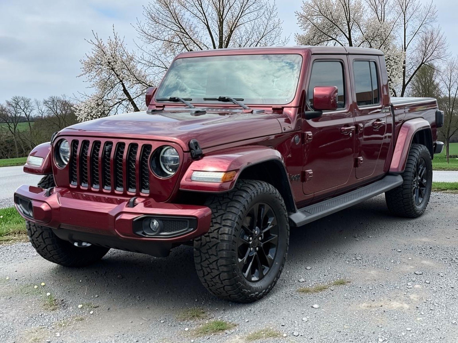 Used 2021 Jeep Gladiator Overland AWD/4WD image 3