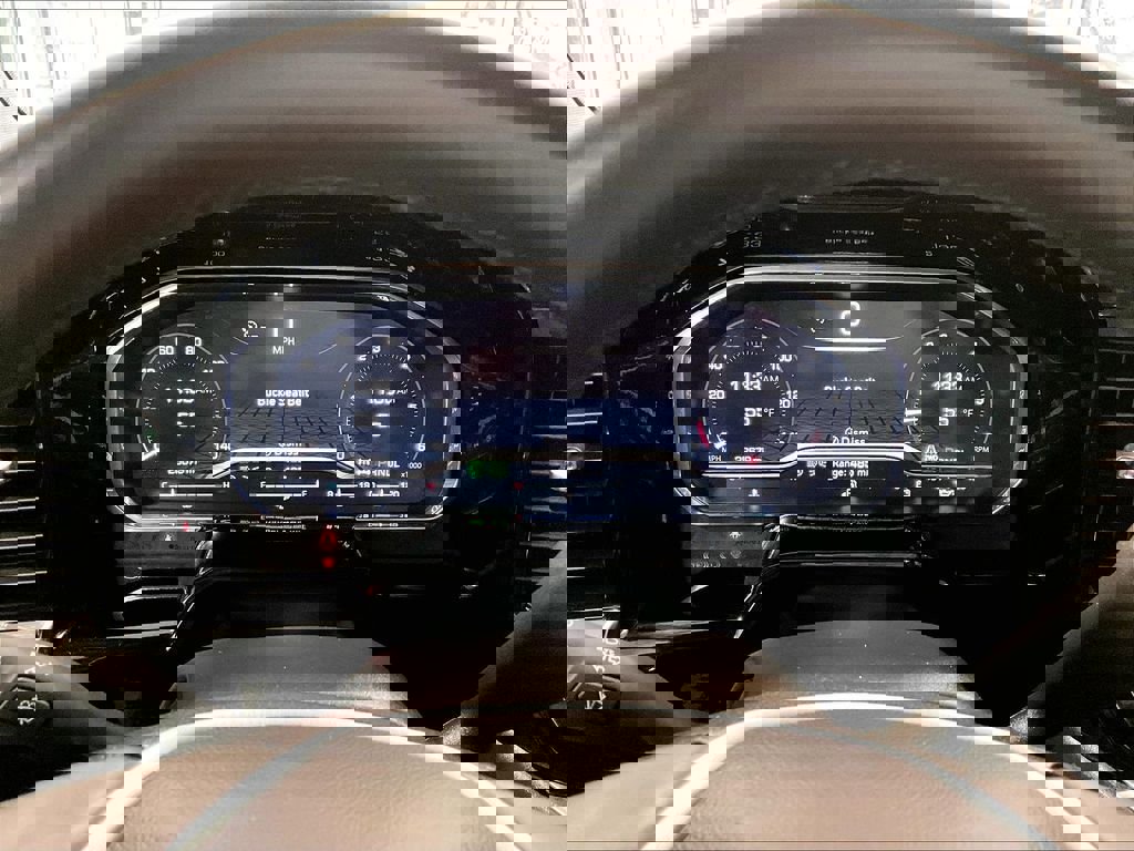 Used 2024 GMC Sierra 1500 SLT image 14