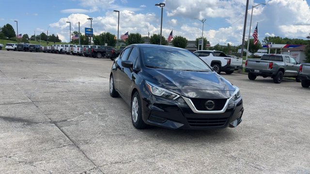 Used 2020 Nissan Versa S w/ Trunk Package FWD image 3