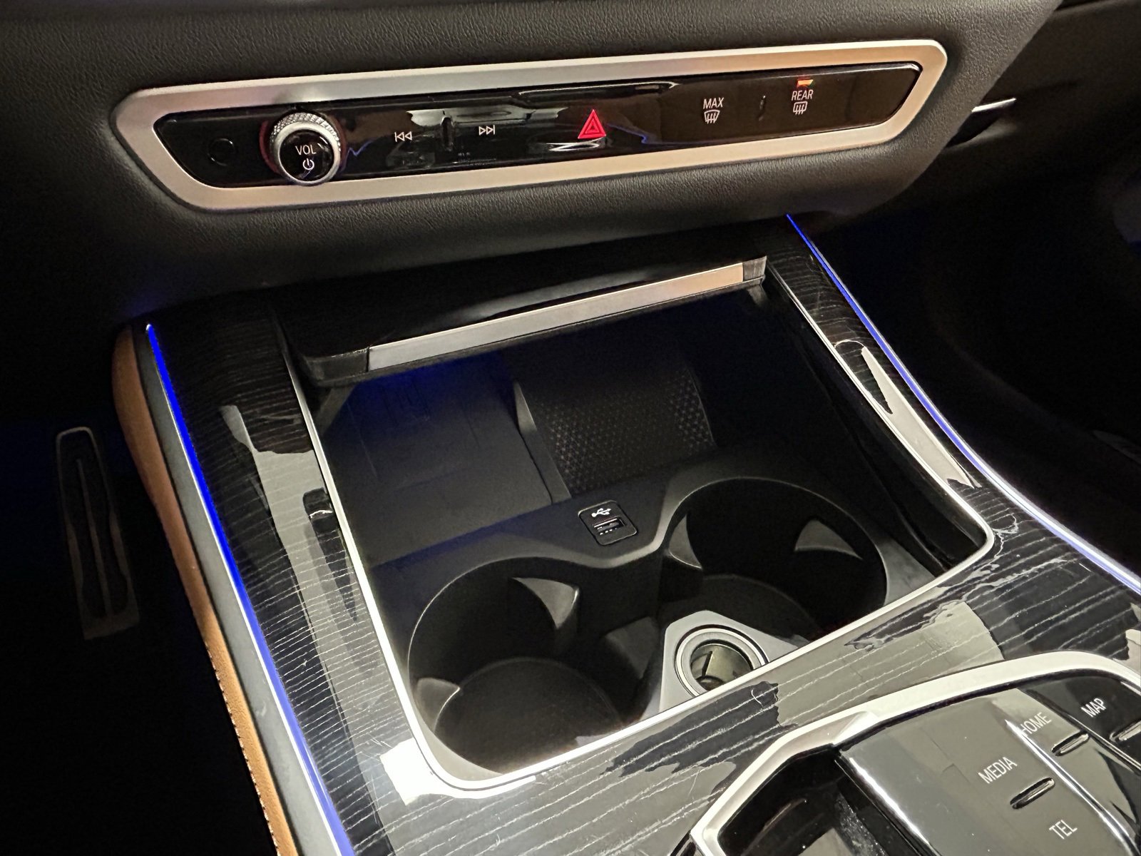 Used 2025 BMW X5 M60i w/ Parking Assistance Package image 20