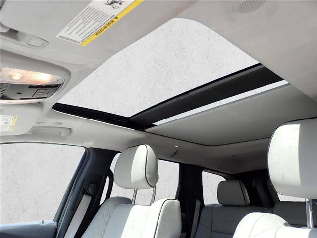 Used 2018 Jeep Grand Cherokee Summit AWD/4WD image 4