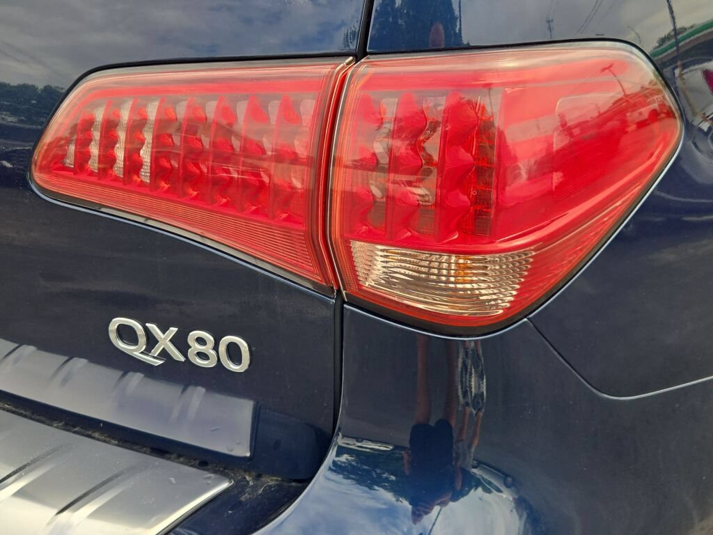 Used 2015 INFINITI QX80 4WD w/ Deluxe Technology Package image 34