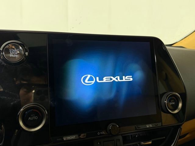 Used 2025 Lexus NX 250 FWD w/ Towing Package (2000 Lbs) image 21