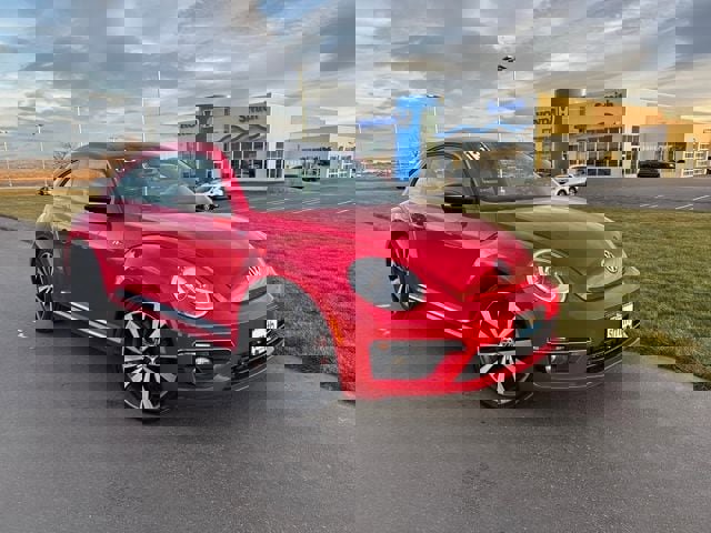 Used 2013 Volkswagen Beetle Turbo image 1