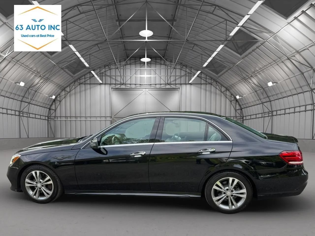 Used 2015 Mercedes-Benz E 250 BlueTEC 4MATIC Sedan w/ Premium 1 Package image 2